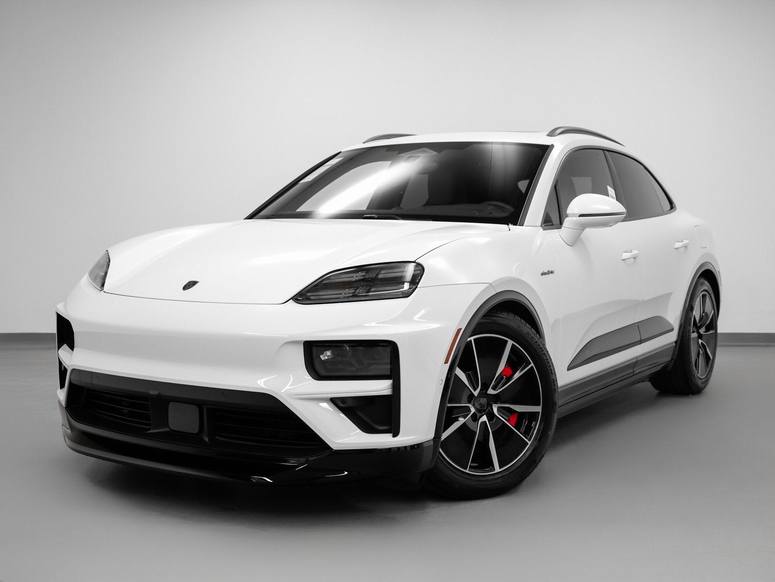 2025 Porsche Macan Electric Turbo