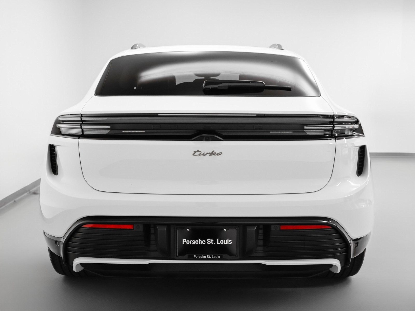 2025 Porsche Macan Electric Turbo