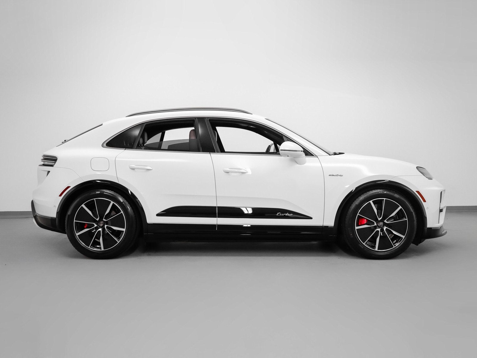 2025 Porsche Macan Electric Turbo