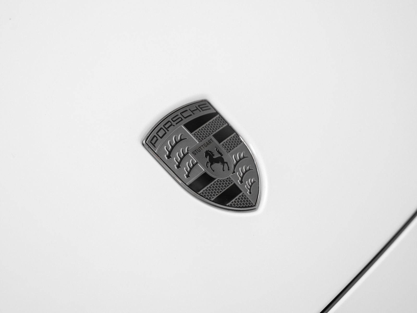 2025 Porsche Macan Electric Turbo