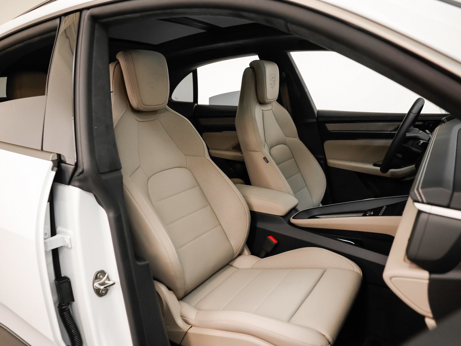 2025 Porsche Macan Electric Turbo