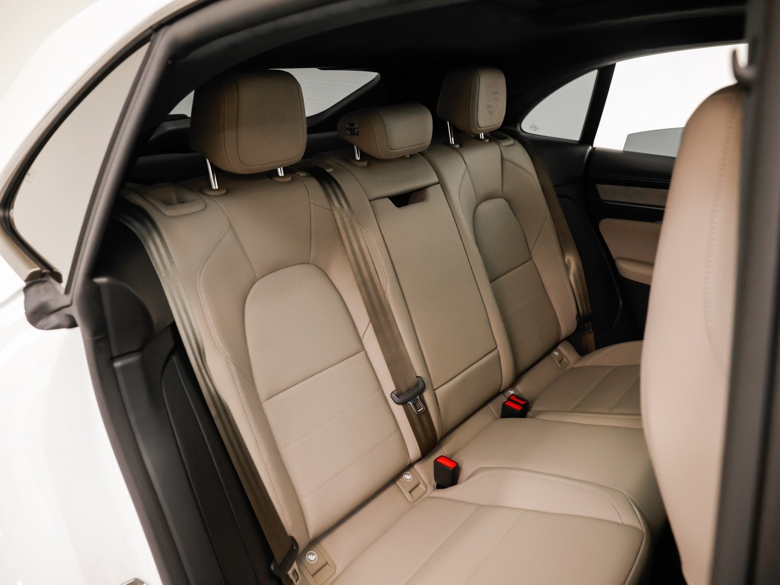 2025 Porsche Macan Electric Turbo