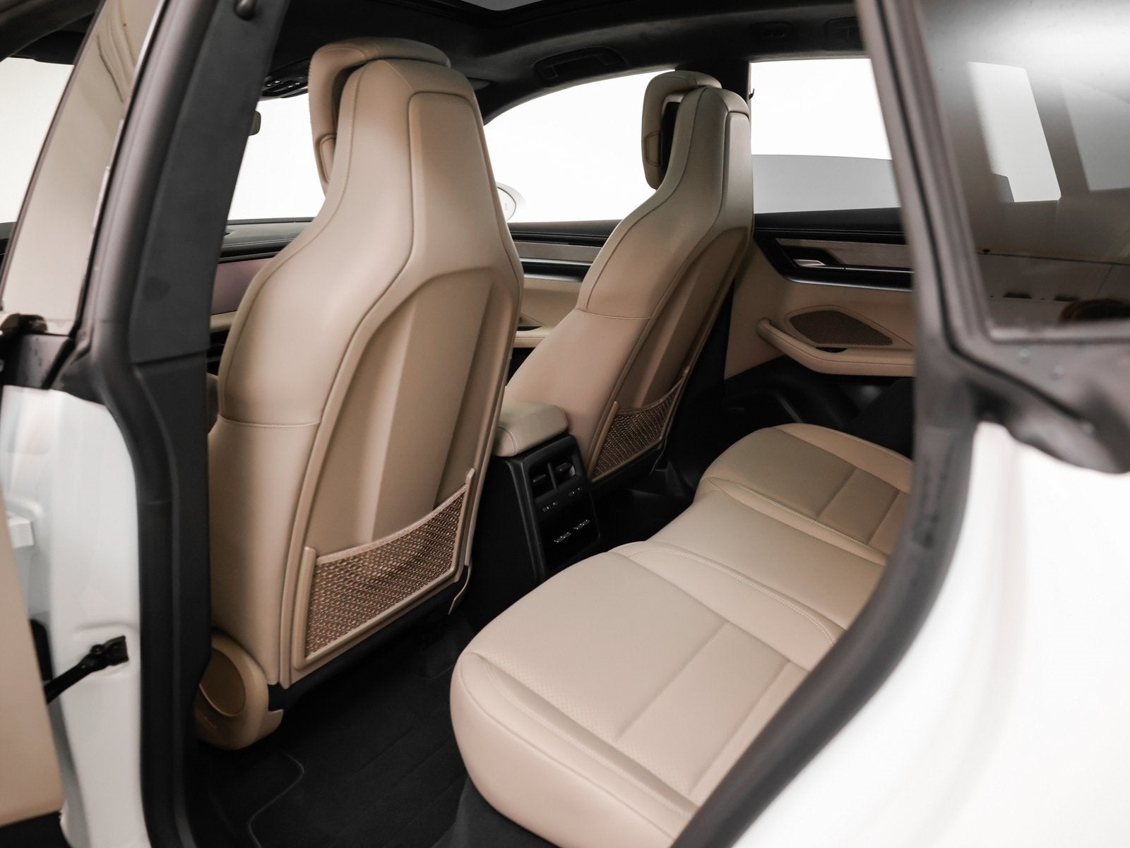 2025 Porsche Macan Electric Turbo