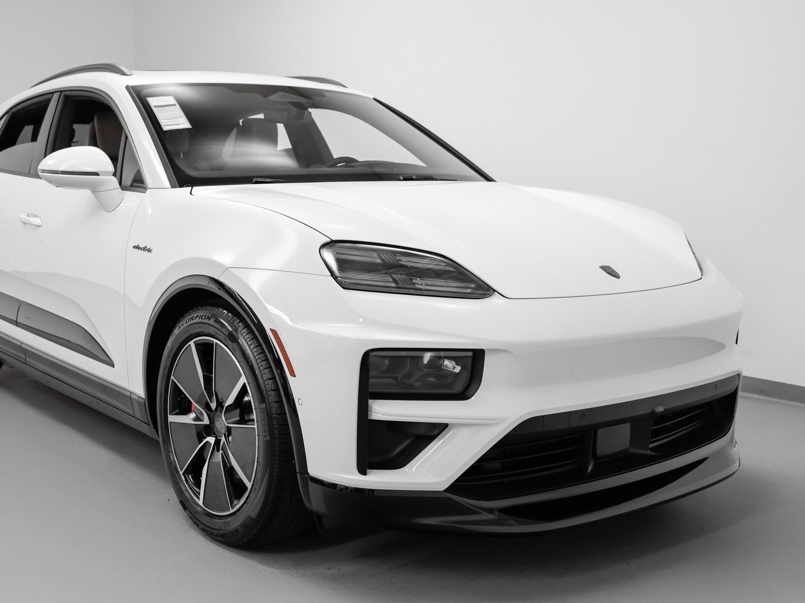 2025 Porsche Macan Electric Turbo