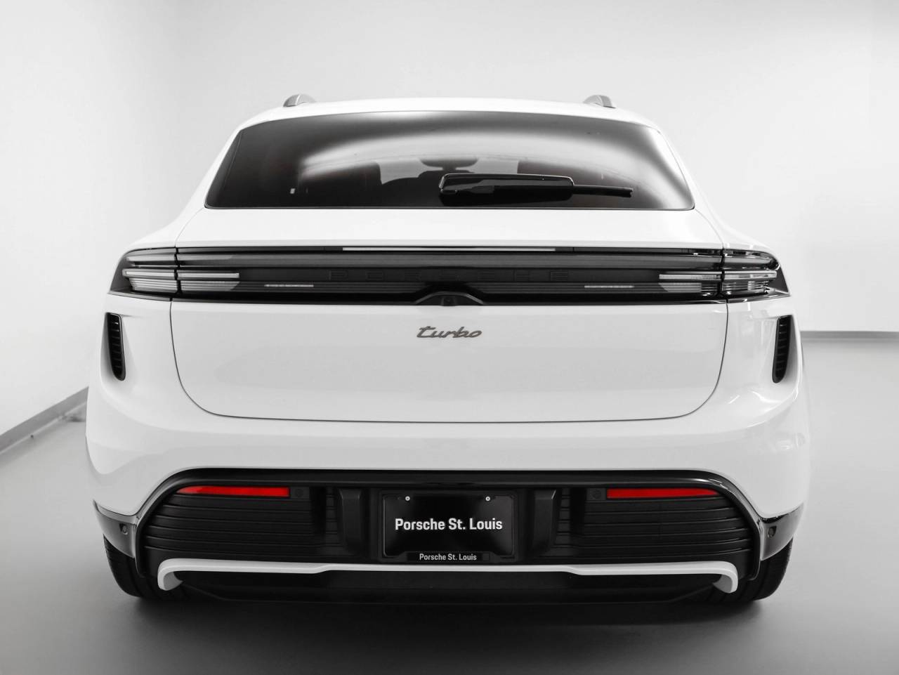 2025 Porsche Macan Macan Turbo Electric