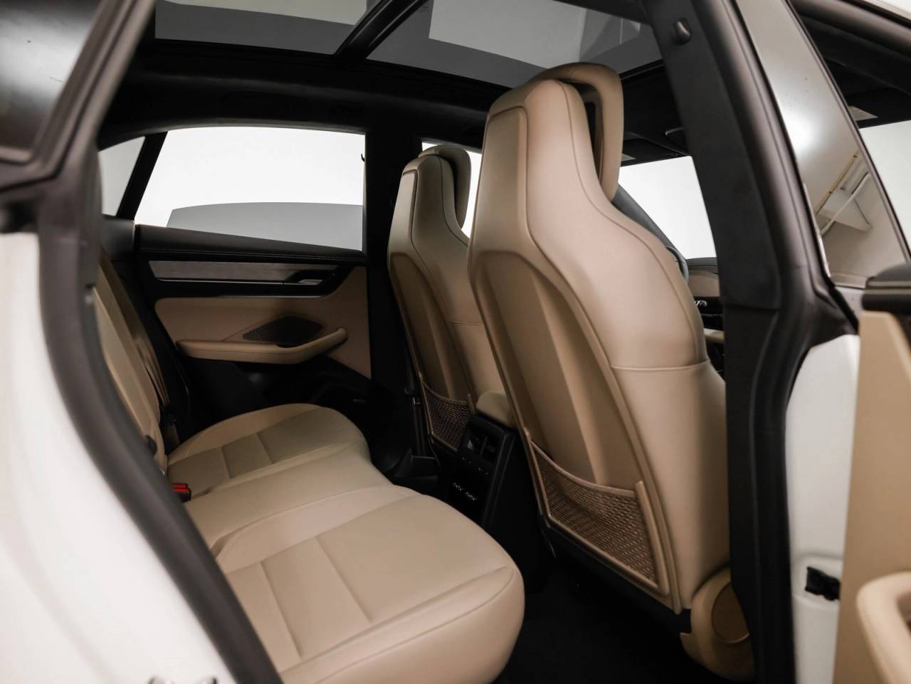 2025 Porsche Macan Macan Turbo Electric