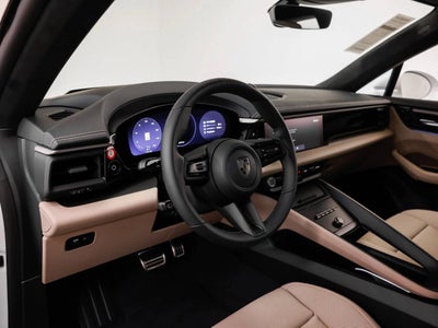 2025 Porsche Macan Macan Turbo Electric