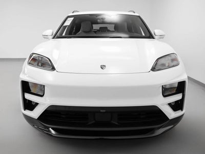 2025 Porsche Macan Macan Turbo Electric