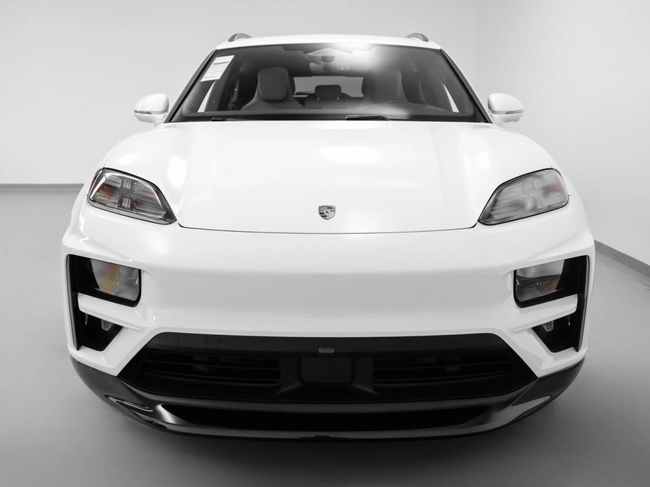 2025 Porsche Macan Macan Turbo Electric