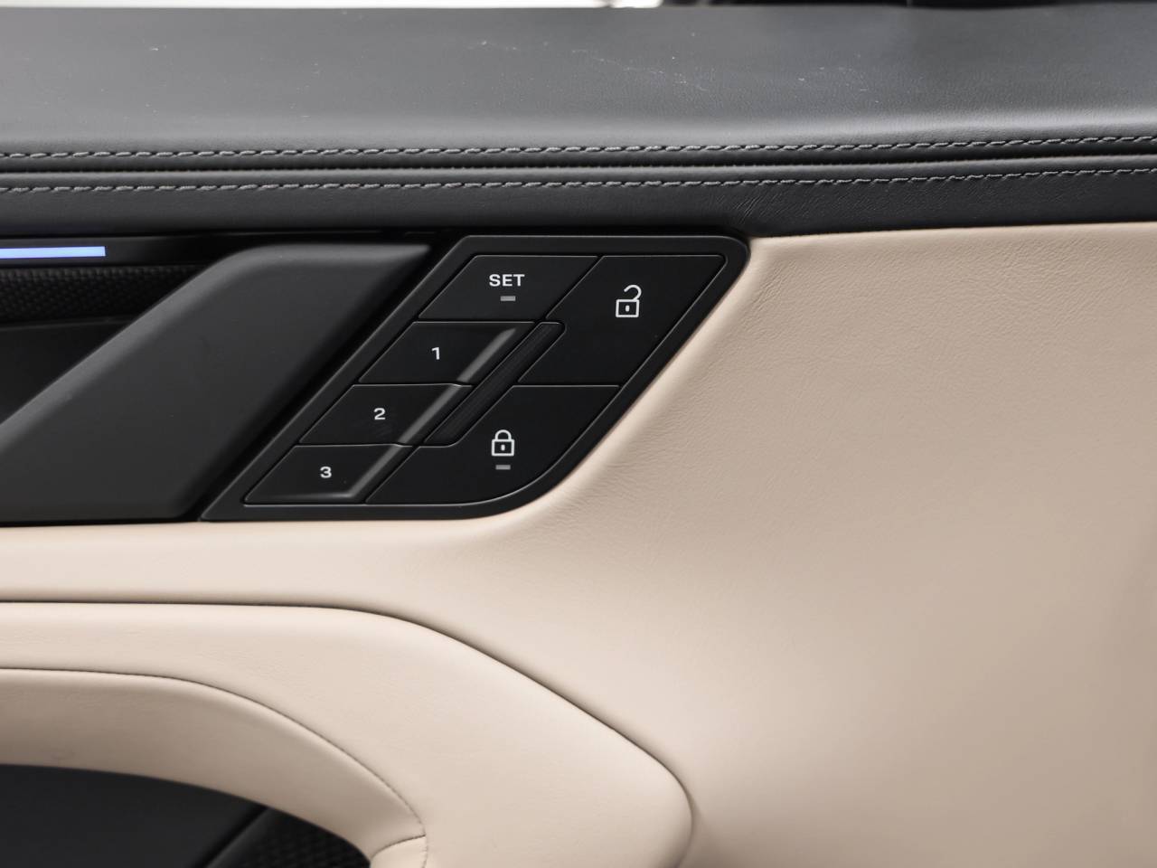 2026 Porsche Cayenne Cayenne Turbo Electric