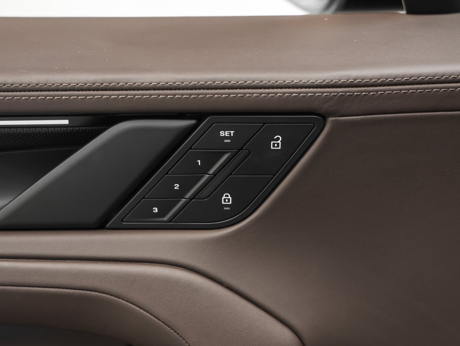 2026 Porsche Cayenne Cayenne Turbo Electric