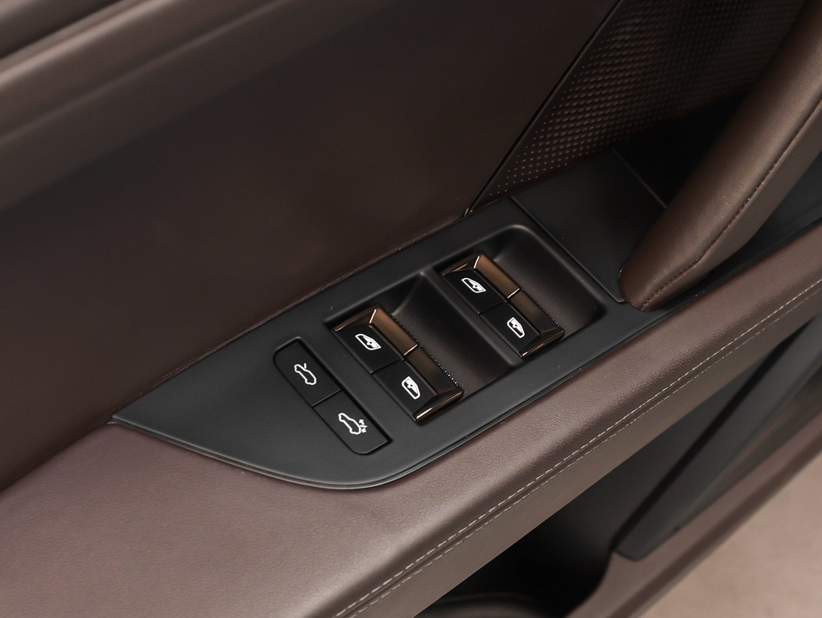 2026 Porsche Cayenne Cayenne Turbo Electric
