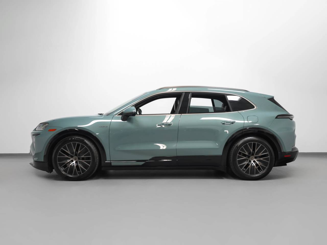 2026 Porsche Cayenne Cayenne Turbo Electric