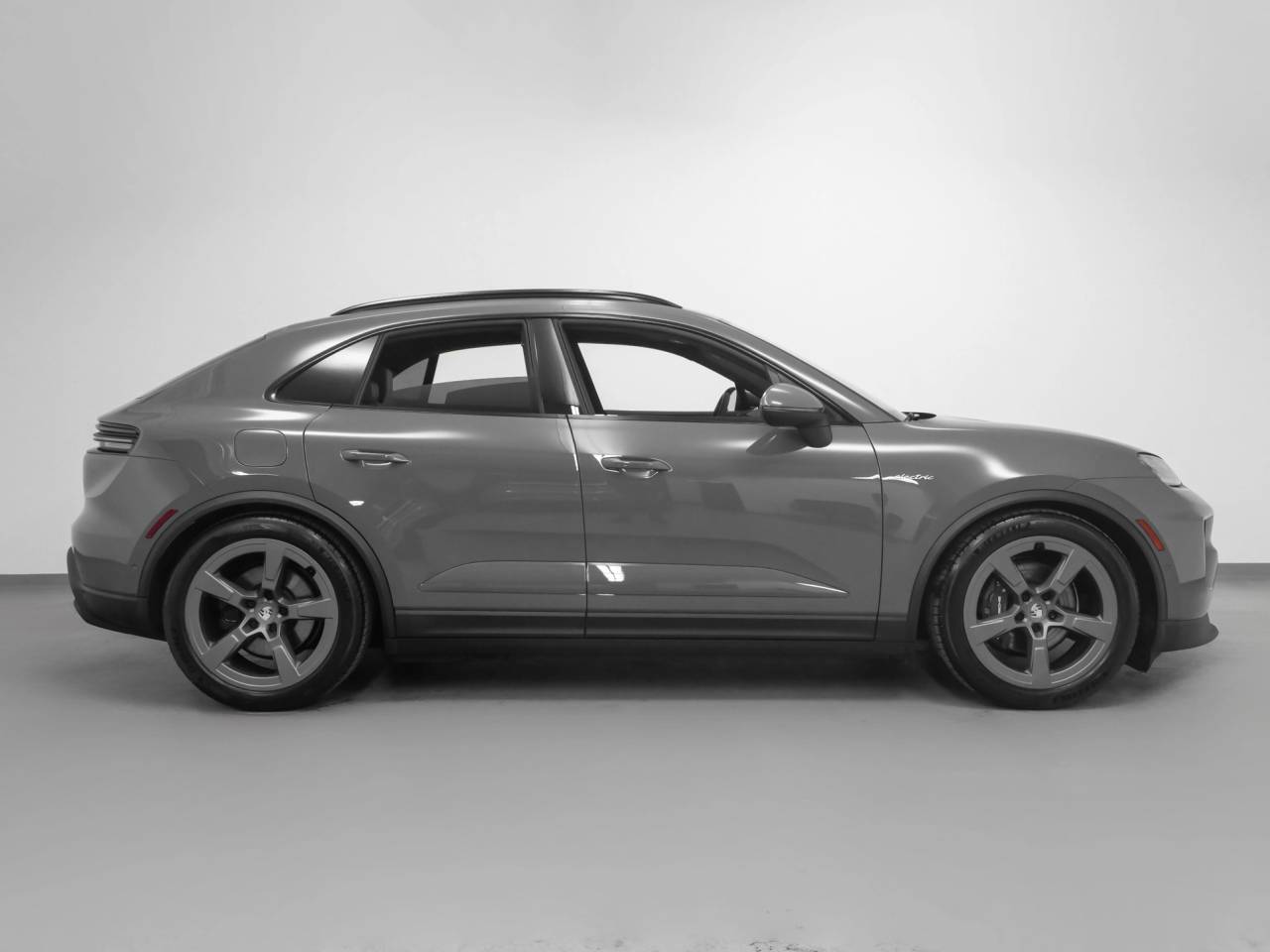 2025 Porsche Macan Macan Electric