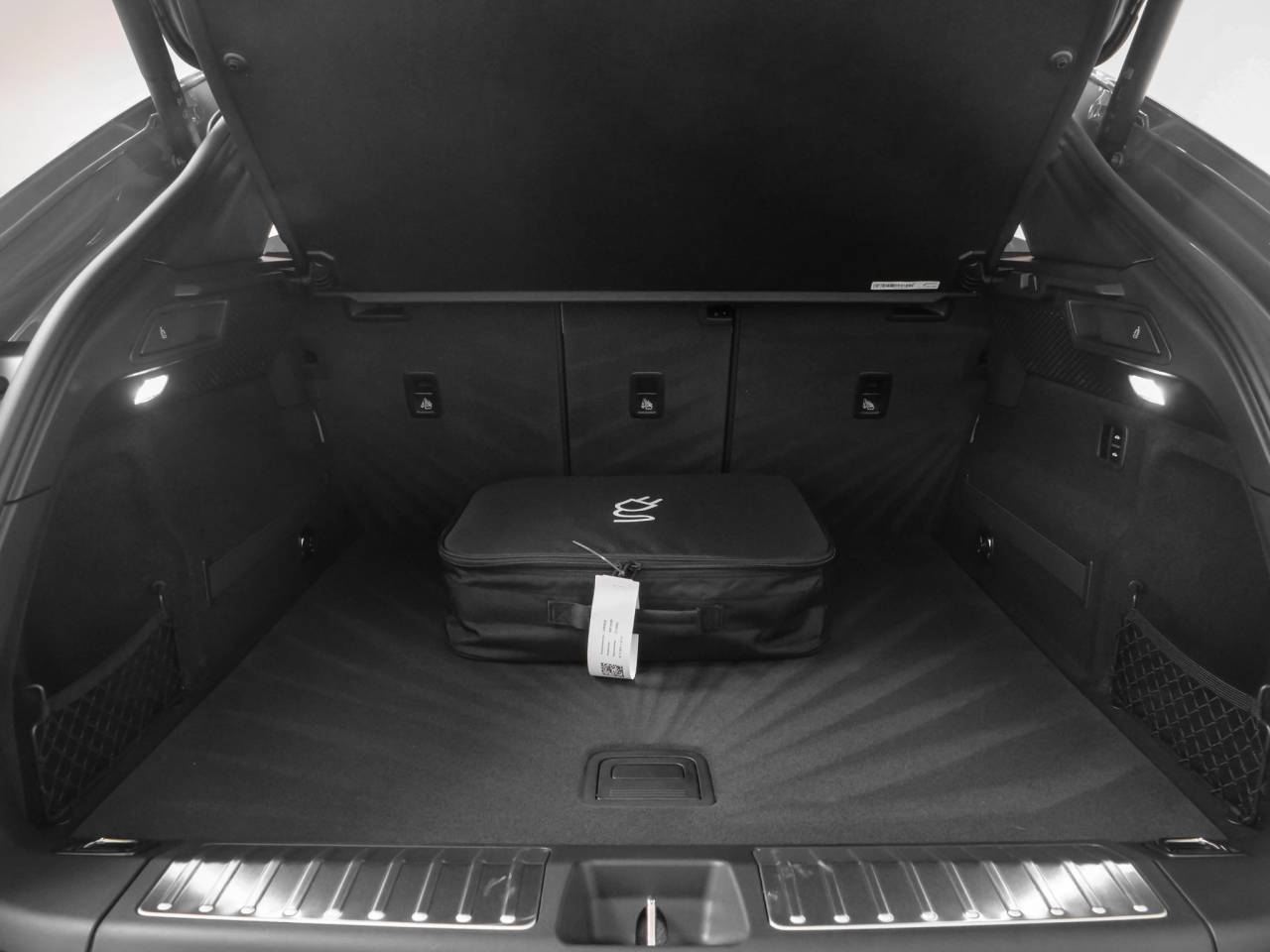 2025 Porsche Macan Macan Electric