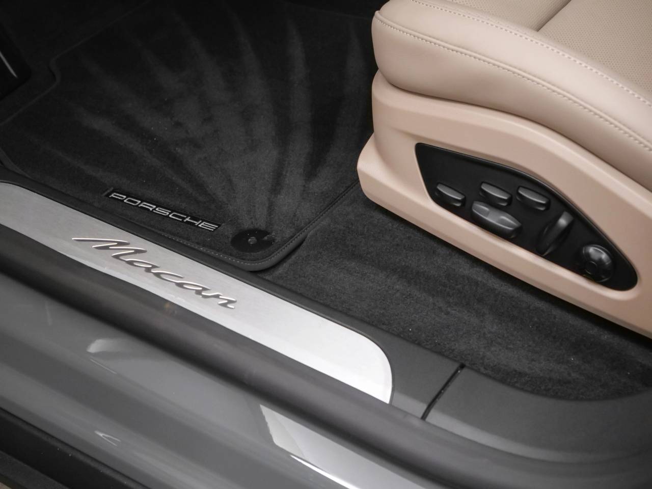 2025 Porsche Macan Macan Electric