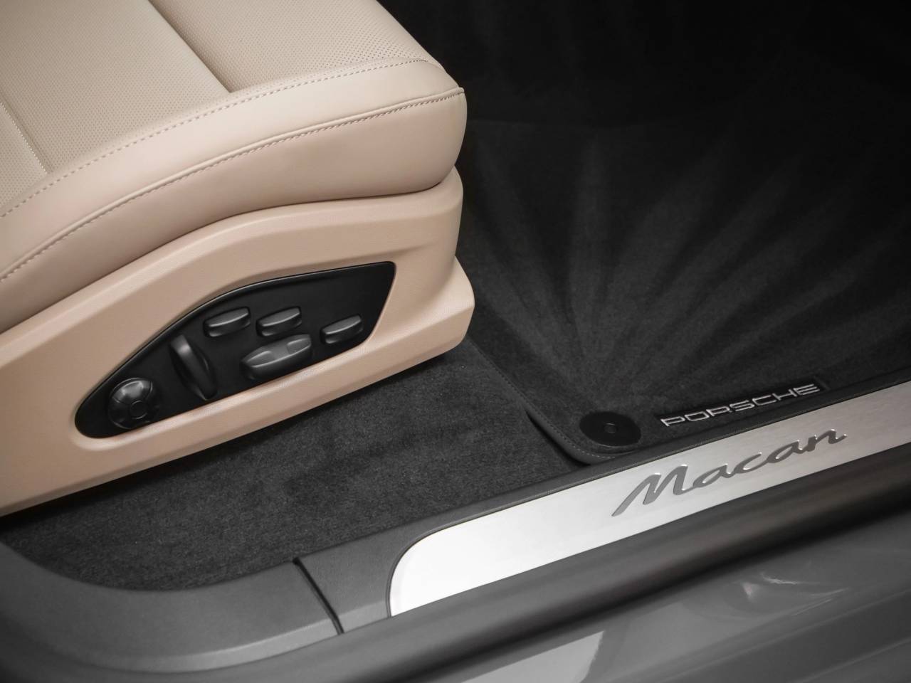 2025 Porsche Macan Macan Electric