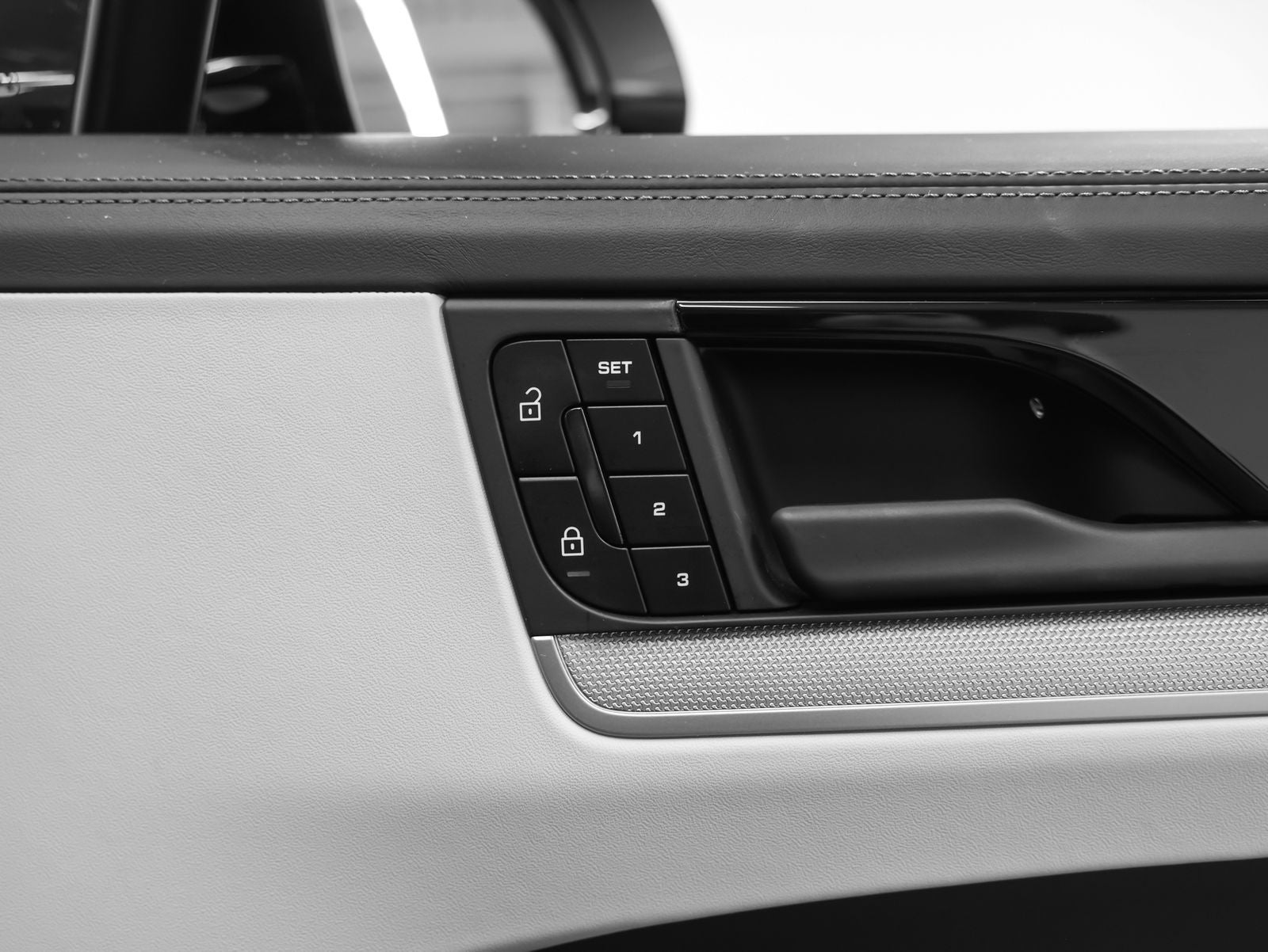 2024 Porsche Cayenne Cayenne E-Hybrid (MY24)