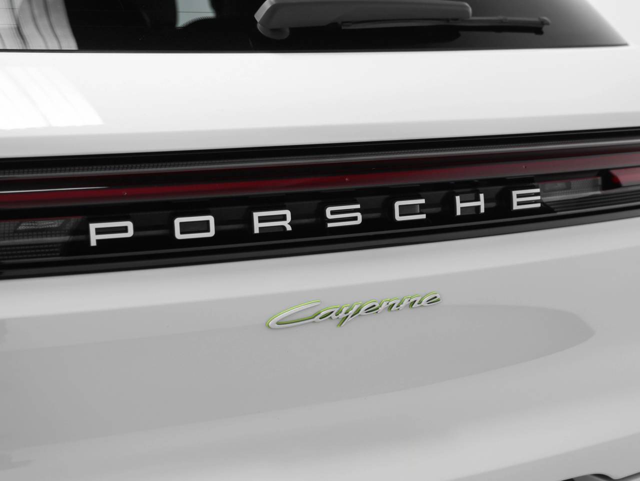 2024 Porsche Cayenne Cayenne E-Hybrid (MY24)