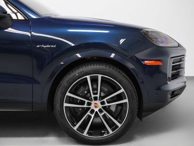2026 Porsche Cayenne E-Hybrid Base