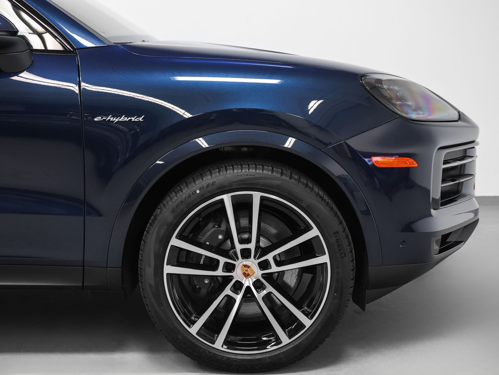 2026 Porsche Cayenne E-Hybrid Base