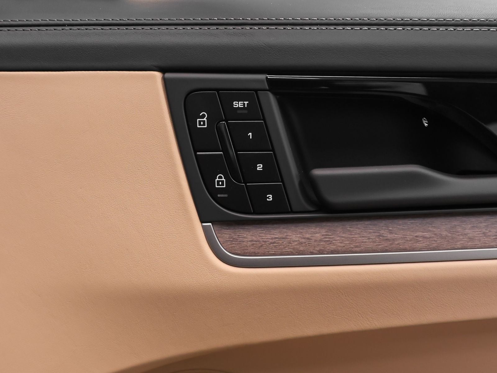 2026 Porsche Cayenne E-Hybrid Base