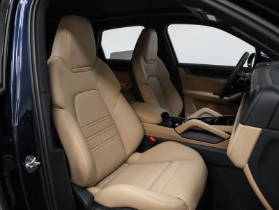2026 Porsche Cayenne E-Hybrid Base