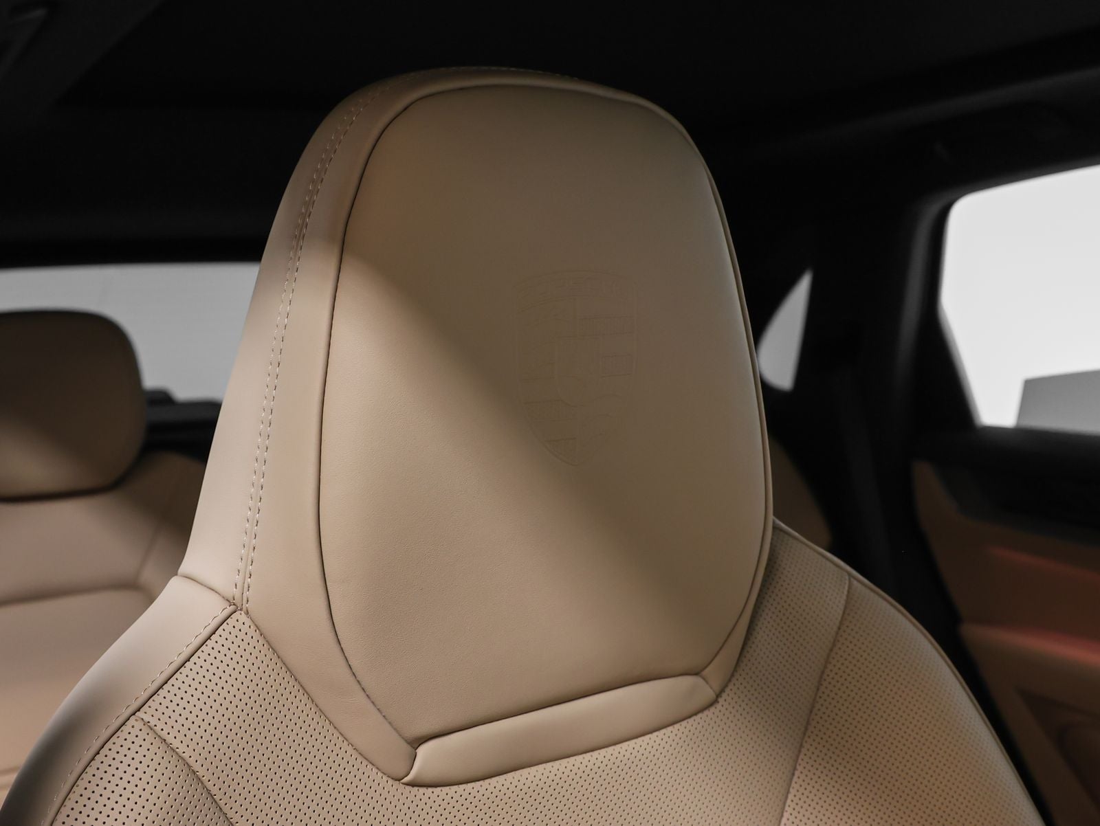 2026 Porsche Cayenne E-Hybrid Base
