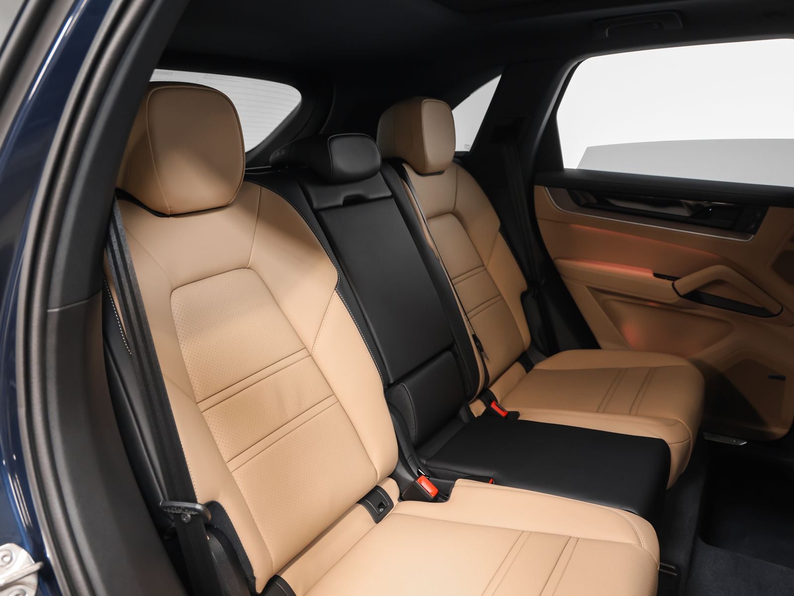 2026 Porsche Cayenne E-Hybrid Base