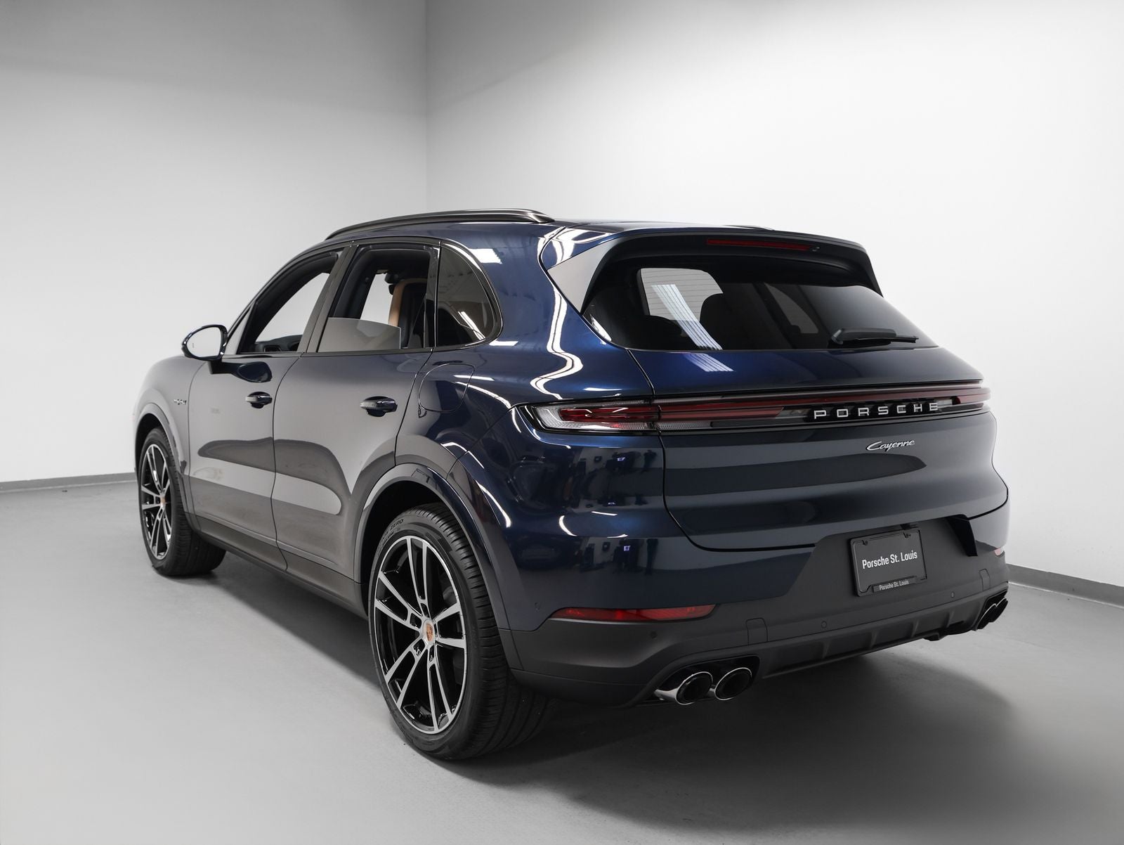 2026 Porsche Cayenne E-Hybrid Base