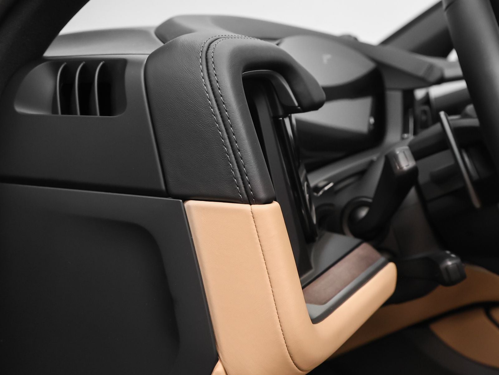 2026 Porsche Cayenne E-Hybrid Base
