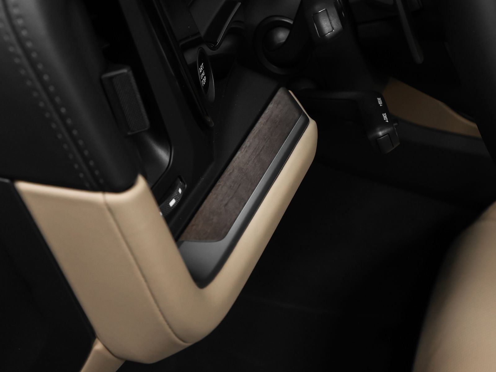 2026 Porsche Cayenne E-Hybrid Base