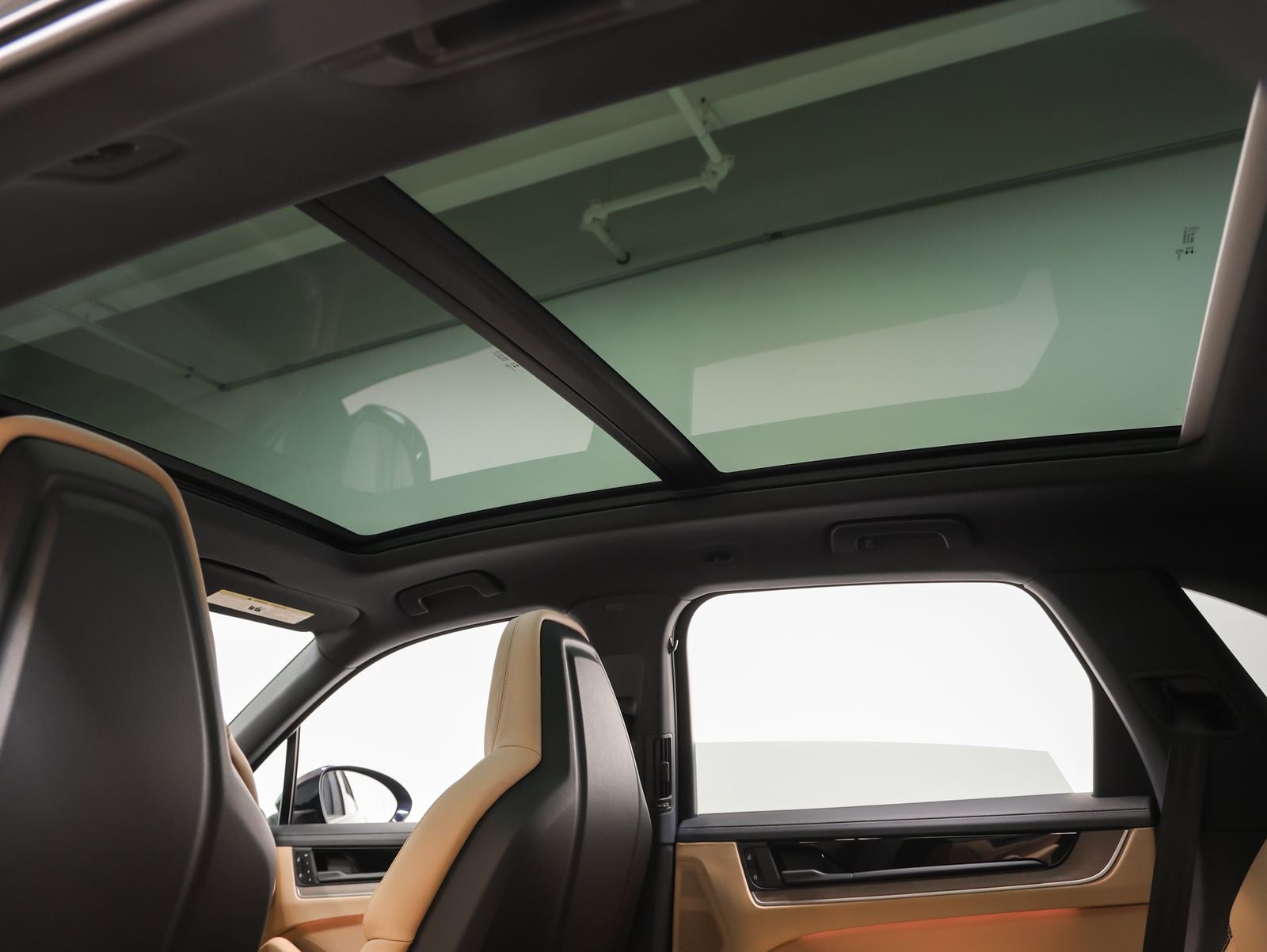 2026 Porsche Cayenne E-Hybrid Base
