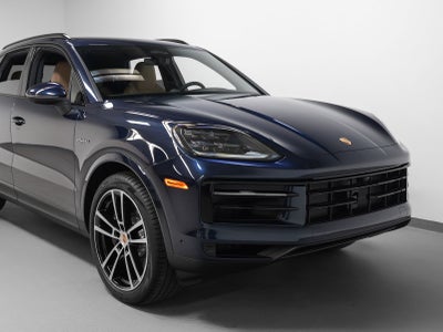 2026 Porsche Cayenne E-Hybrid Base