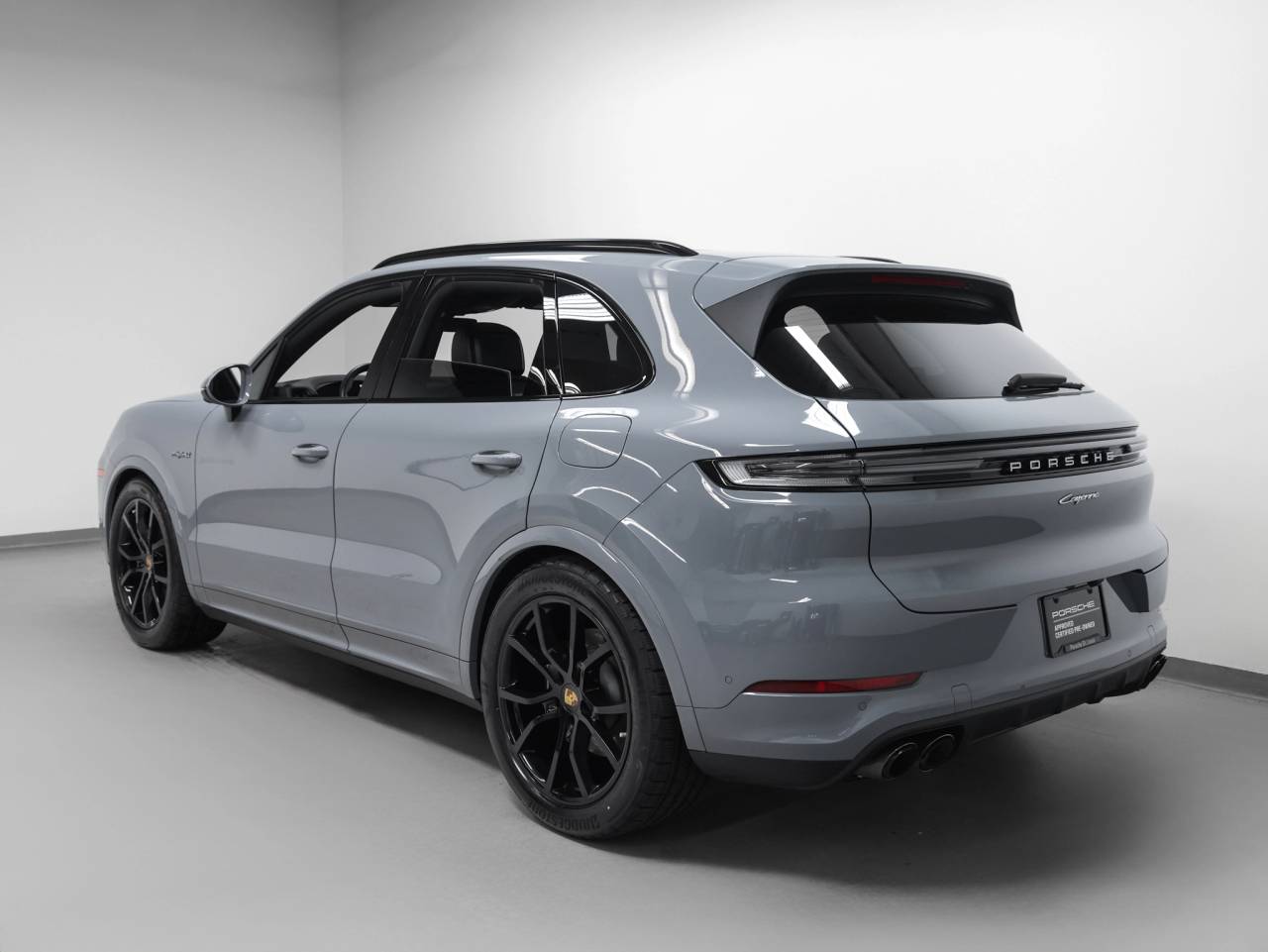 2024 Porsche Cayenne Cayenne E-Hybrid (MY24)