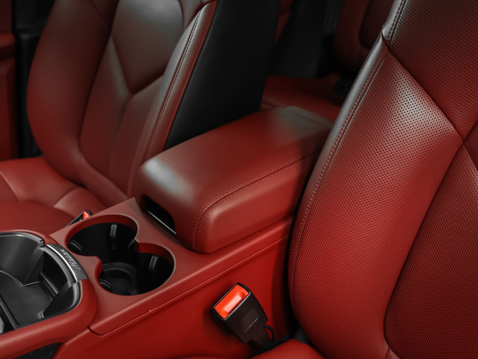 2024 Porsche Macan Macan GTS