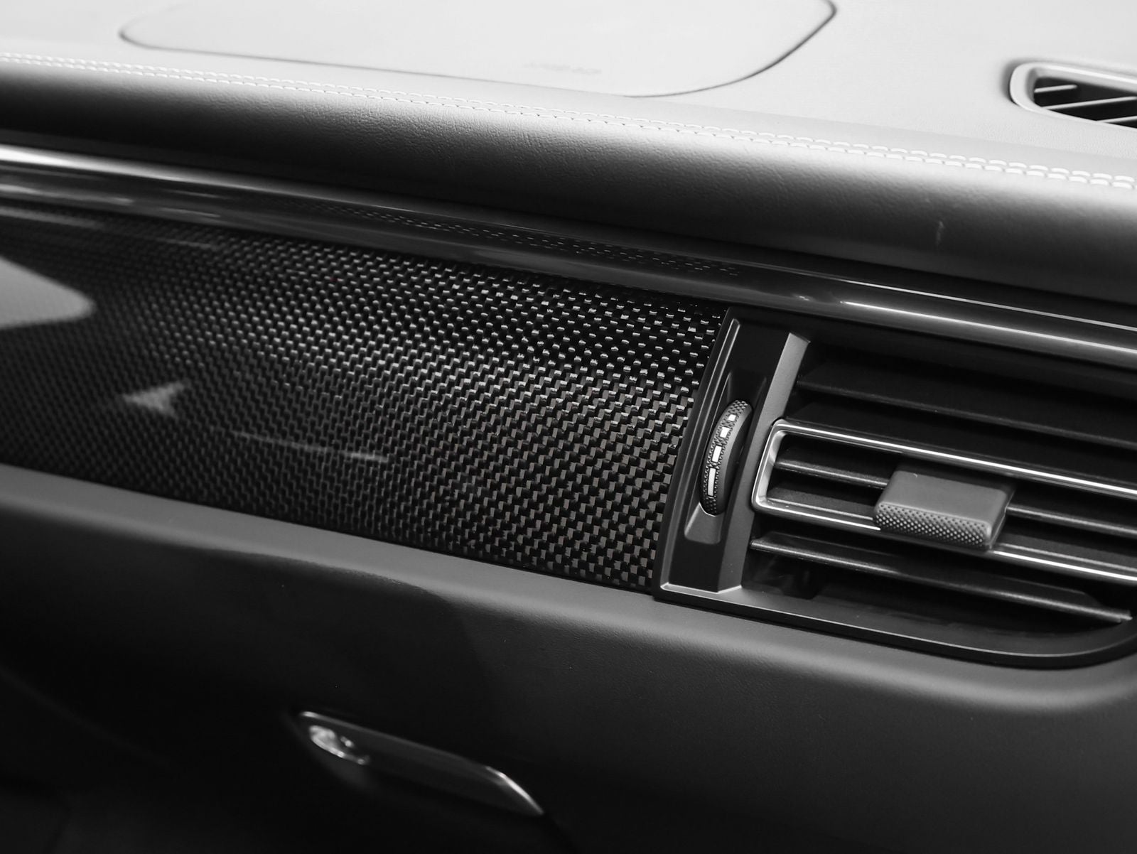 2026 Porsche Macan Macan GTS