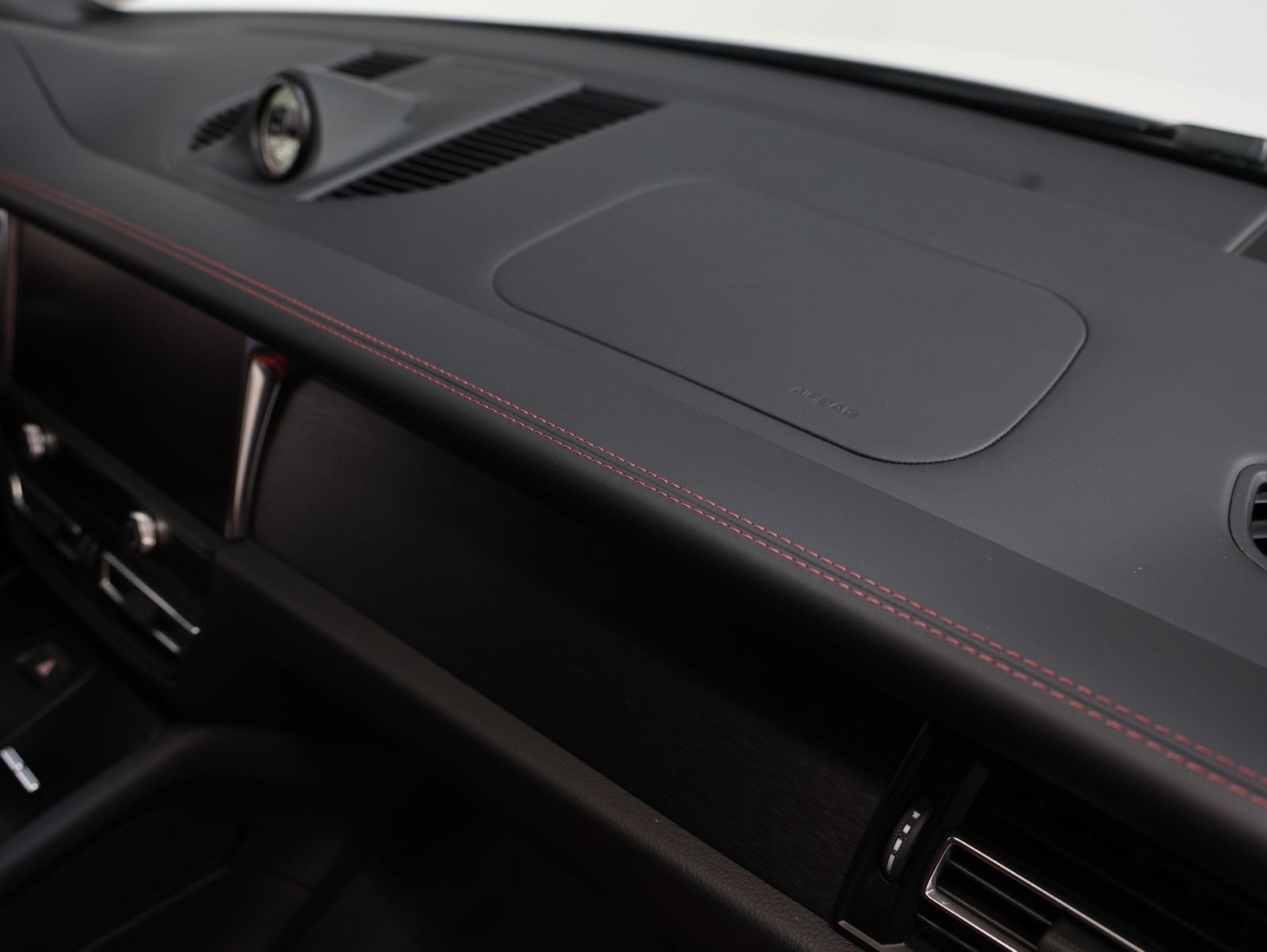 2023 Porsche Macan GTS
