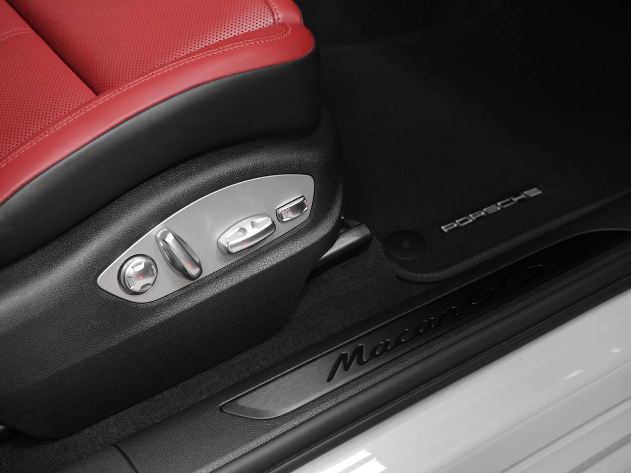 2023 Porsche Macan GTS