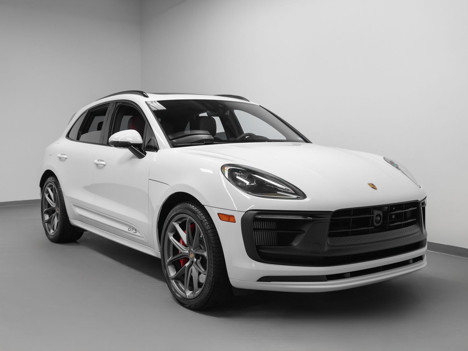 2025 Porsche Macan GTS
