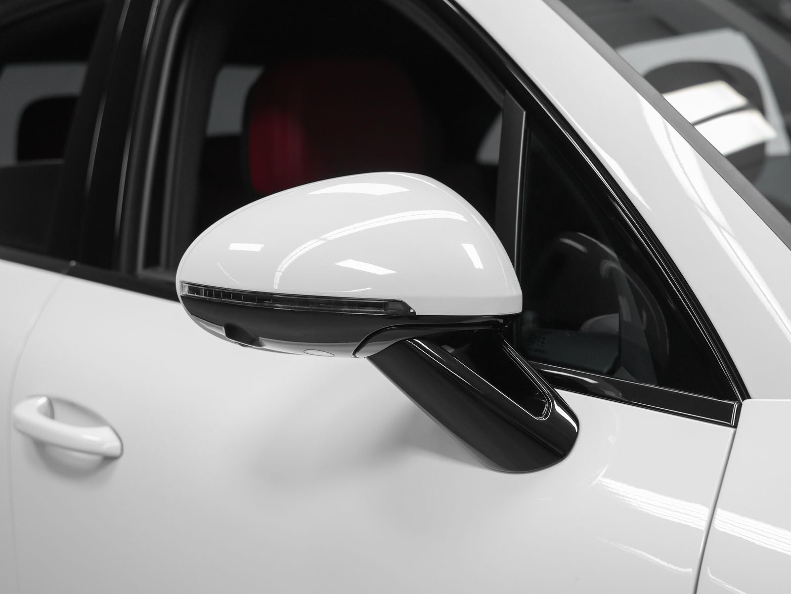 2025 Porsche Macan GTS