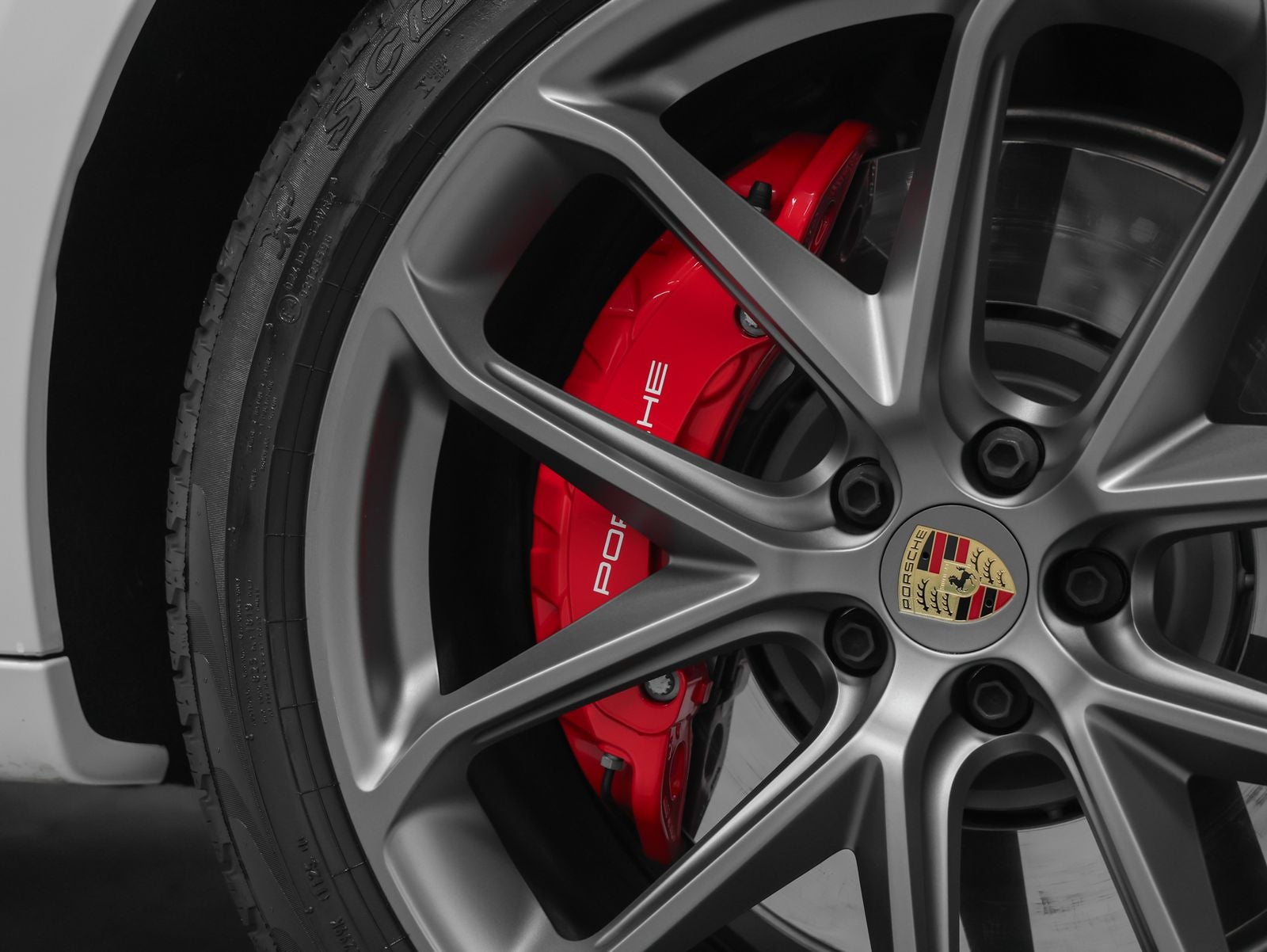 2025 Porsche Macan GTS