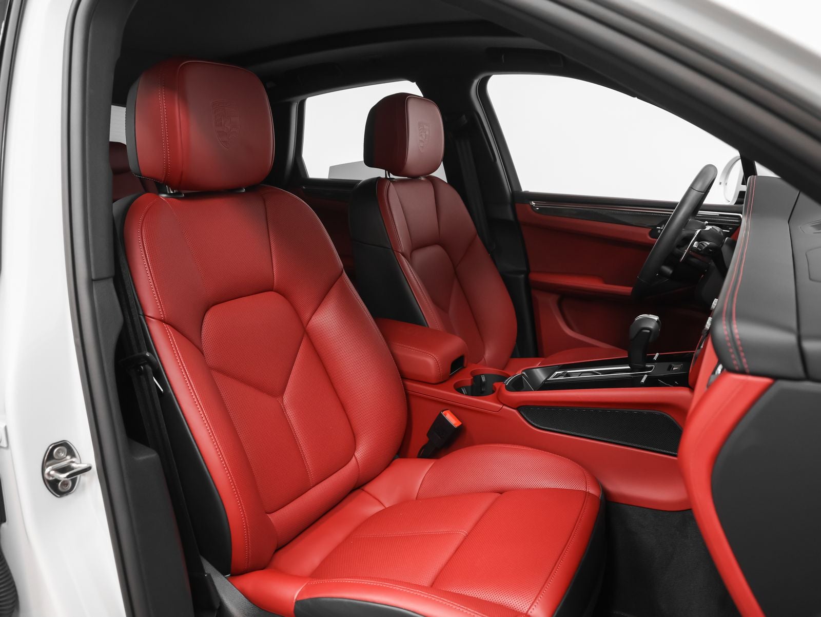 2025 Porsche Macan GTS