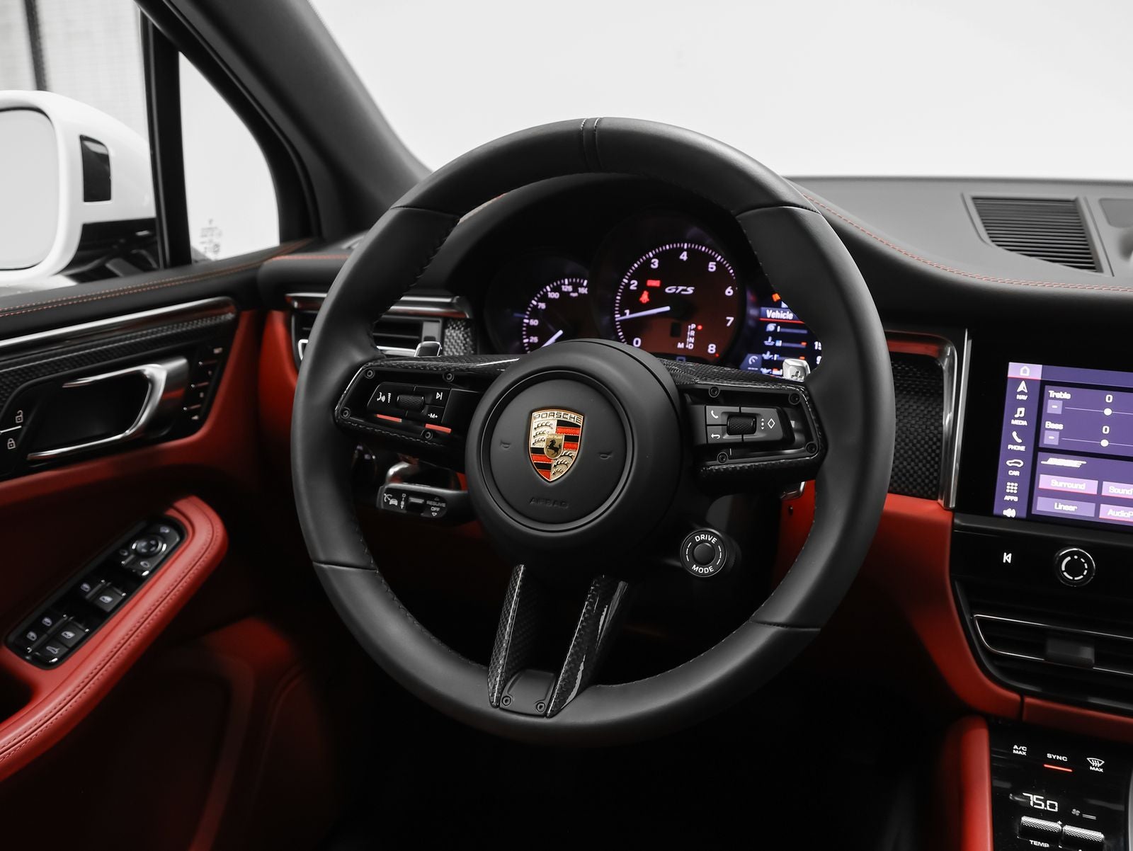 2025 Porsche Macan GTS
