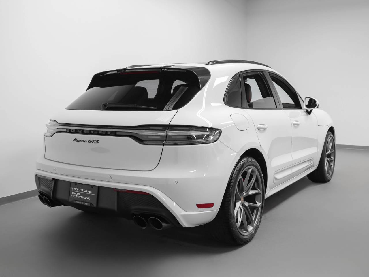2025 Porsche Macan GTS