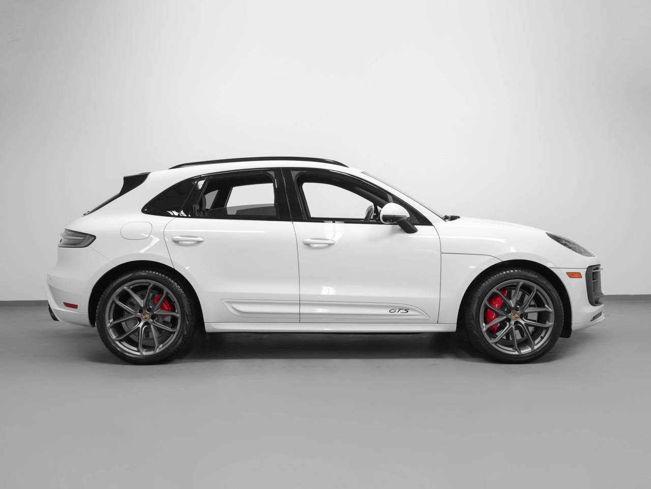 2025 Porsche Macan GTS