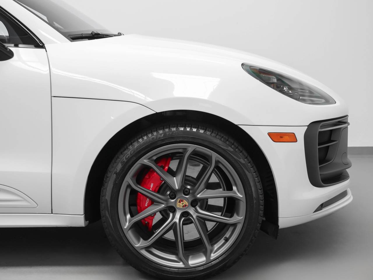 2025 Porsche Macan GTS