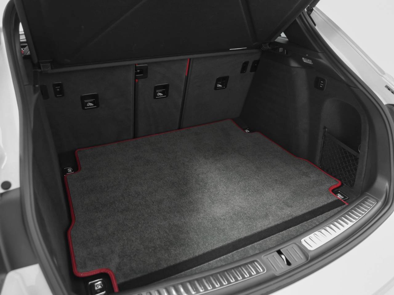 2025 Porsche Macan GTS