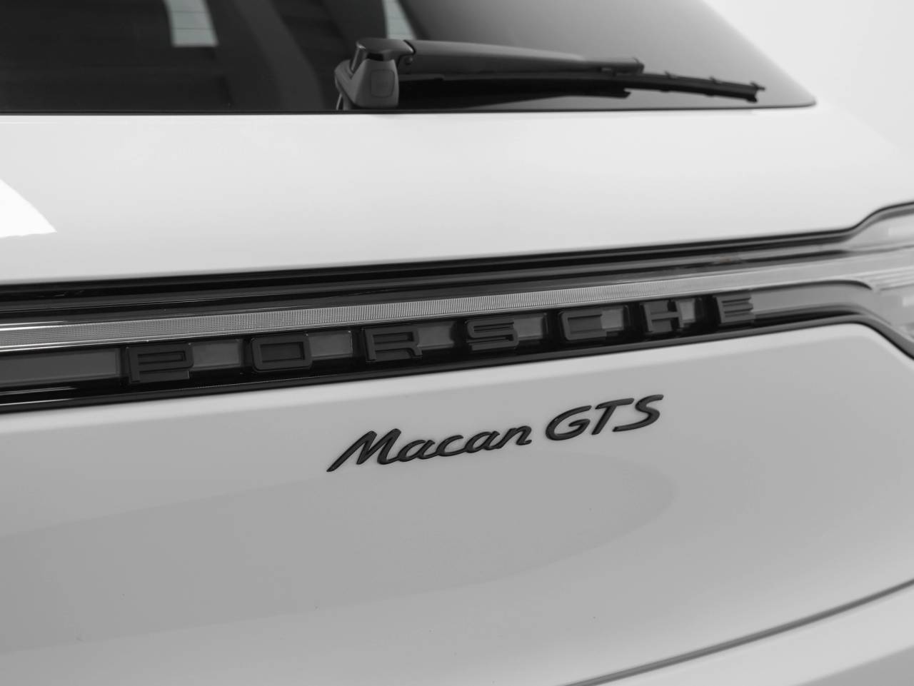 2025 Porsche Macan GTS
