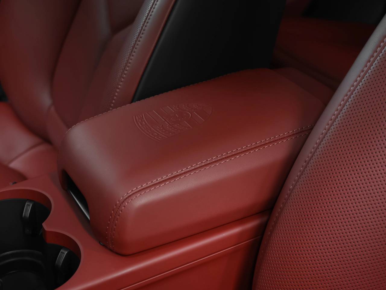 2025 Porsche Macan GTS